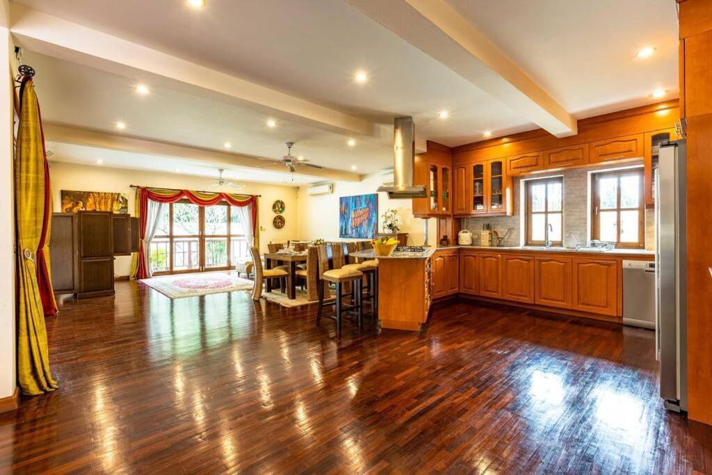 3 Bedroom Pool In Great Location Cv3 Hua Hin