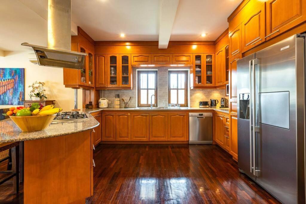 3 Bedroom Pool In Great Location Cv3