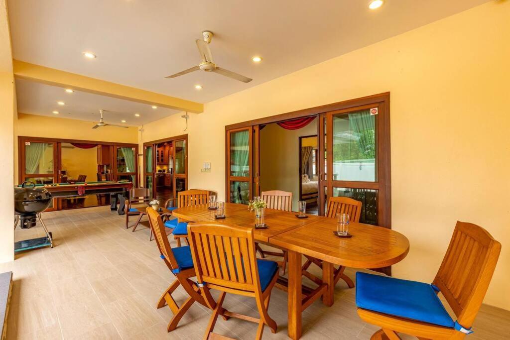 3 Bedroom Pool In Great Location Cv3 *