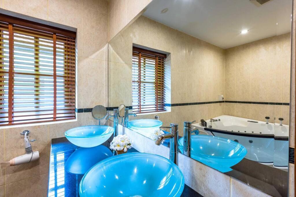 3 Bedroom Pool In Great Location Cv3